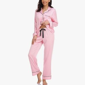 🌸NEW Women's Satin Pajama Set Button Down 2-Piece Striped Silky Pj Without Tags.
